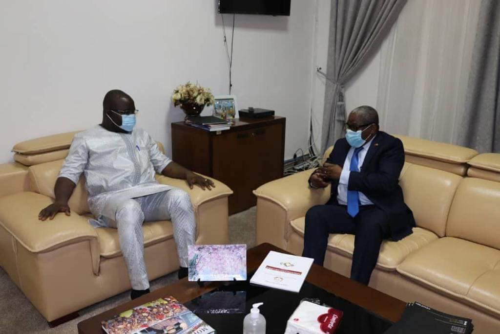 Ibrahima Khalil KABA et Ernesto Mountaga DIALLO, Ambassadeur de la République de Guinée Bissau à Conakry.
