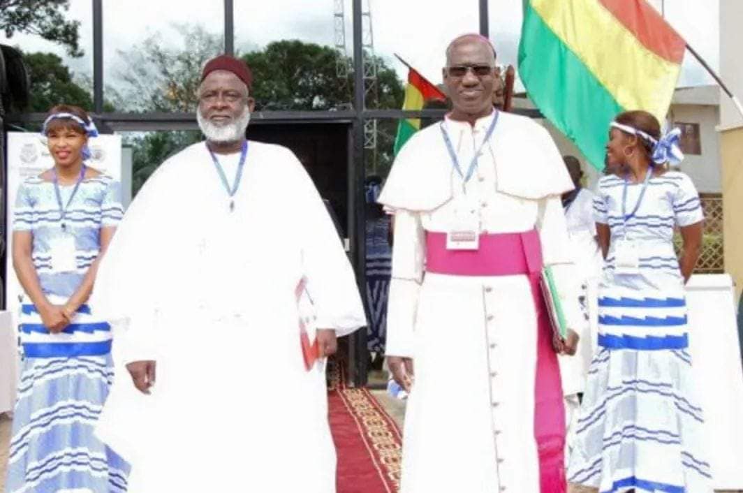 Politique et Religion : Attention à ne pas désacraliser Dieu !