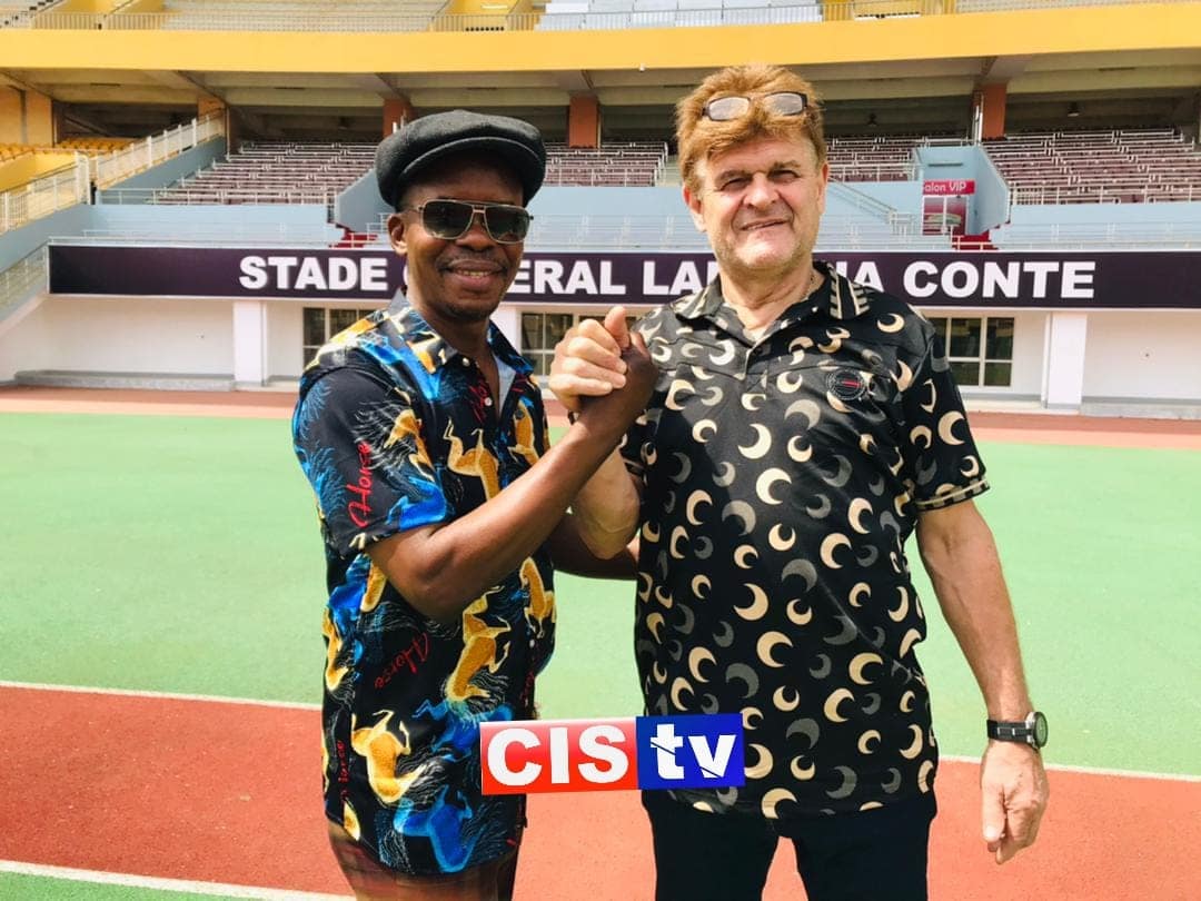 Didier Six et le père de llaix Moriba du Barça