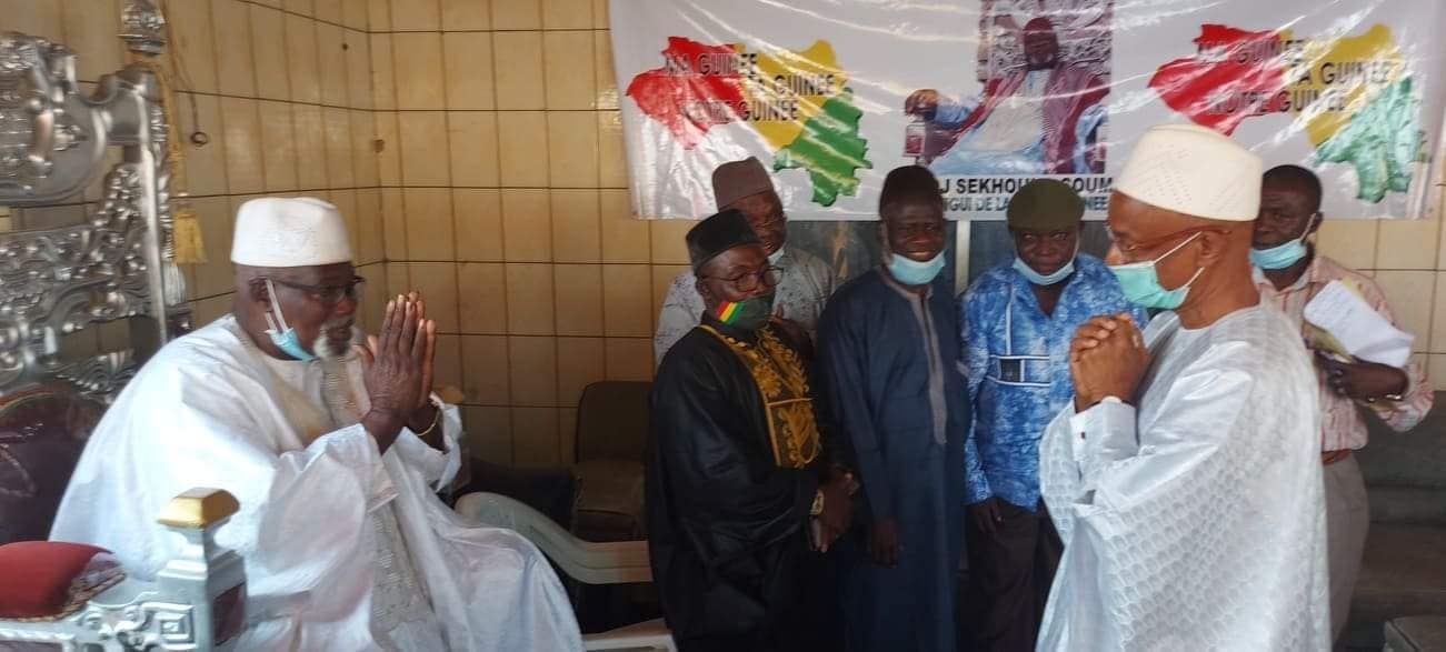 Tanené Bourama, le président Cellou Dalein Diallo est venu compatir chez la famille Sekhouna Soumah