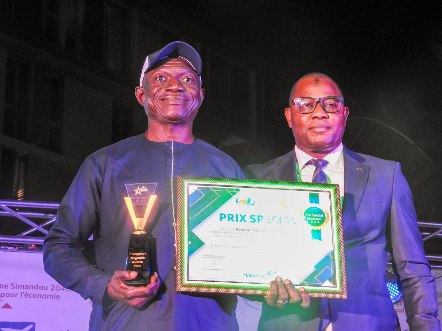 Guinée : Mamadi Doumbouya, "champion de la lutte contre la corruption" ? Une farce signée "Emergence Mag"