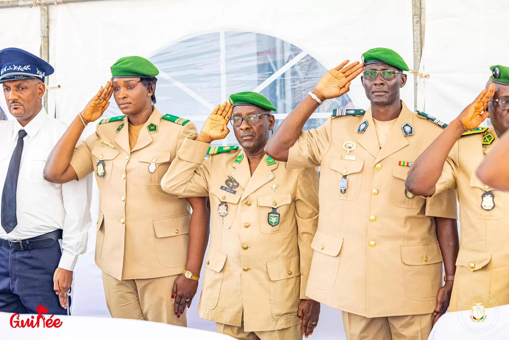 Officiers guinéens
