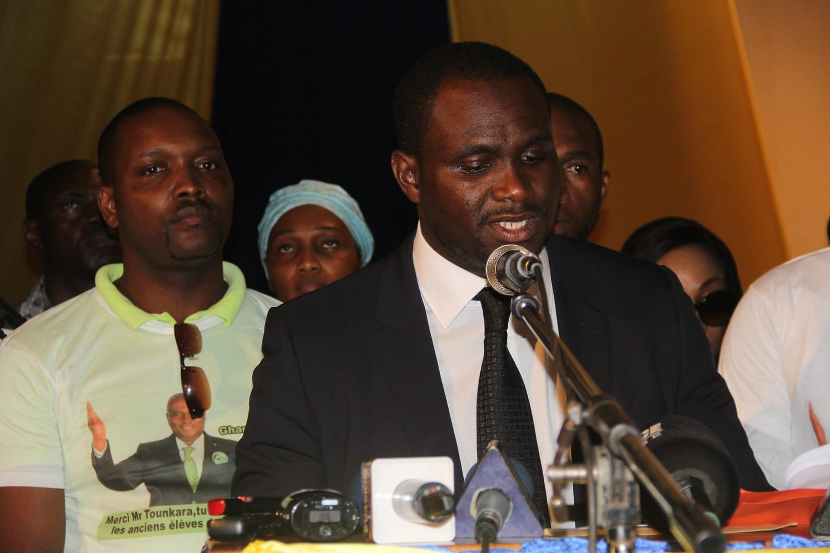 LE MINISTRE NAITE AUX OBSÈQUES DU FEU GEORGES GANDHI FARAGUET TOUNKARA.