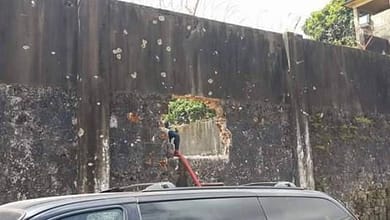 Evasion de prisonniers: «Une importante quantité de chanvre indien destinée à un réseau interne» serait à l’origine de la mutinerie 6 Un trou dans le mur de la prison de la sûreté National de Conakry