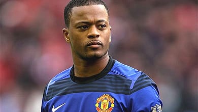 Patrice Evra en campagne humanitaire au Sénégal 2 Patrice Evra