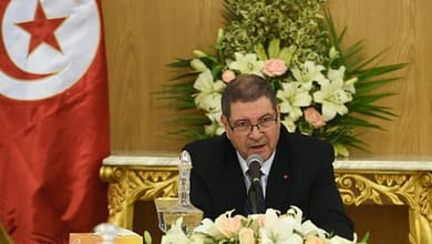 Tunisie: réunion extraordinaire du gouvernement après la contestation sociale 7 Le Premier ministre tunisien Habib Essid lors d'une réunion extraordinaire du gouvernement, le 23 janvier 2016 à Tunis | AFP | FETHI BELAID