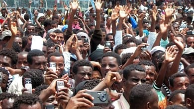 ETHIOPIE: PLUS DE 400 MORTS DANS LA RÉPRESSION DES MANIFESTATIONS DES OROMOS 1 Des manifestants Oromos à Ambo le 15 mai 2010 | AFP/Archives | EMMANUEL GOUJON