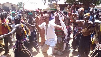 Siaka Barry au coeur du Hamana au rythme du Doundounba 4 Siaka Barry danse du Doundoumba