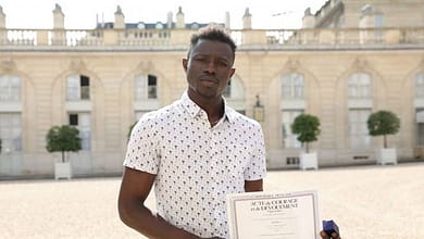 Quand la vie après plusieurs coups te met à terre et que tu te retrouves KO, Pense à Mamoudou GASSAMA 7 Mamoudou GASSAMA