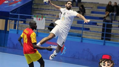 CAN 2020: Le Syli Handball n'a pas été ridicule face à l'Égypte 3 CAN 2020: Le Syli Handball n'a pas été ridicule face à l'Égypte Pour la première journée de la Coupe d'Afrique des Nations Seniors Hommes de Handball dans le groupe A, le Syli Handball de Guinée n'a pas été ridicule face à l'un des pays favoris de cette 24ème CAN de Handball Tunisie 2020. Renforcée par les champions du monde Junior de Handball, l'équipe nationale senior d'Égypte a fourni assez d'énergie pour s'imposer 39 à 22 devant la jeune équipe guinéenne qui découvre pour la première fois la phase finale d'une Coupe d'Afrique des Nations Seniors Hommes de Handball. Malgré cette défaite face à l'Égypte, la Guinée tentera de piéger la République Démocratique du Congo, ce vendredi 17 janvier 2020 à 15h00 temps universel.