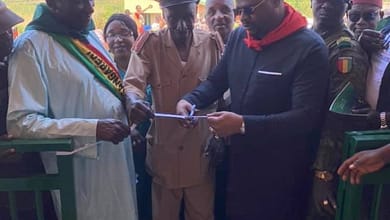 Amara Somparé, a procédé à l’inauguration de plusieurs infrastructures réalisées par l’ANAFIC à destination des populations du Kakandé 10 F0288BAE 3F6E 4DA7 92BF CBB883894C5C scaled