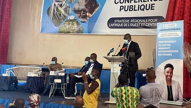 GROUPE DE LA BANQUE MONDIALE: LA STRATÉGIE RÉGIONALE DE L'AFRIQUE DE L'OUEST ET CENTRALE PRÉSENTÉE AUX ÉTUDIANTS ET ENSEIGNANTS GUINÉENS. 2 GROUPE DE LA BANQUE MONDIALE: LA STRATÉGIE RÉGIONALE DE L'AFRIQUE DE L'OUEST ET CENTRALE PRÉSENTÉE AUX ÉTUDIANTS ET ENSEIGNANTS GUINÉENS.