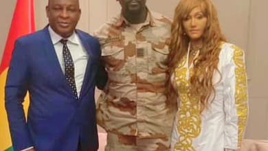 Le Général à la retraite Sekouba Konaté après 11 ans d'exil entre le Maroc, l'Ethiopie, les États-unis et la France. 5 sekouba konate et Mamadi Doumbouya
