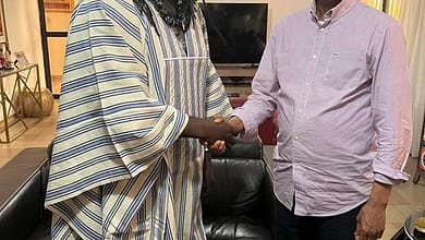 Le Président de L'UFDG à reçu cet après-midi, à son domicile, l'artiste regaeman Tiken Jah Fakoly 8 Le Président de L'UFDG à reçu cet après-midi, à son domicile, l'artiste regaeman Tiken Jah Fakoly