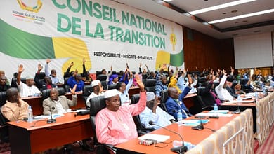 Accord de prêt chiffré à 159,560 millions d'euros est signé entre la République de Guinée et la banque islamique de développement. 5 conseil national de la transition