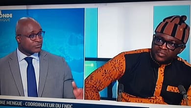 Manifestation Ce que nous n'avons pas céder pour Alpha Condé, ce n'est pour une JUNTE que nous allons céder. 1 Foniké Menguè sur TV 5 MONDE