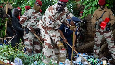 Au-delà de ce que certains qualifient de populisme la décision du gouvernement de descendre... dans les ordures pour assainir Conakry, il faut voir, je l'espère, une invite au civisme. 1 FB IMG 1657880417745