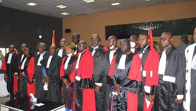La justice guinéenne en situation d’apprentissage, des magistrats et juges à l’épreuve avec un déficit manifeste de pédagogie. 5 Les magistrats de la CRIEF