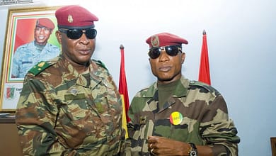 Dadis Camara , un grand homme d'État. Il n'a cessé de clamer haut et fort son innocence dans ce qu'il convient d'appeler la tragédie du 28 septembre 2009. 8 jad20211207 ass guinee sekoubakonate moussadadiscamara 944x472 1638874002