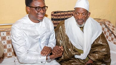 Dabola se dote d'une école d'arts et métiers - Une nouvelle ère pour l'enseignement technique en Guinée 7 Le Ministre Alpha Bacar Barry en visite au Sötikèmo