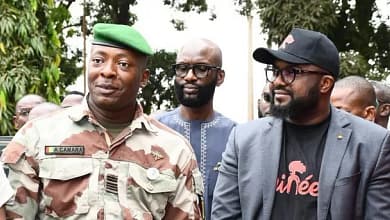 C'est quoi une "démocratie médiatique" ? 6 Djiba Diakité et le Général Amara