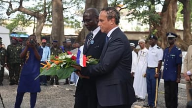 Hommage de Fonbaustier aux Héros Guinéens 2 L’ambassadeur de France, Marc Fonbaustier