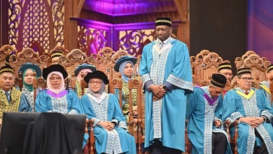 Distinction Royale en Malaisie : Le Professeur Koutoubou Sano Honoré par la Reine avec le Titre de 'Professeur émérite' 14 le Professeur Koutoubou Moustapha Sano Secretaire general de lAcademie Internationale de la Jurisprudence Islamique de lOCI