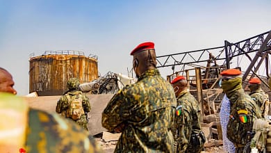 100 jours après l’incendie du dépôt de carburant, l'état nous snobe toujours . 3 le colonel doumbouya