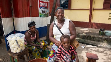 Les avantages des coopératives d’épargne en Guinée. 10 Social mobilisation in Conakry