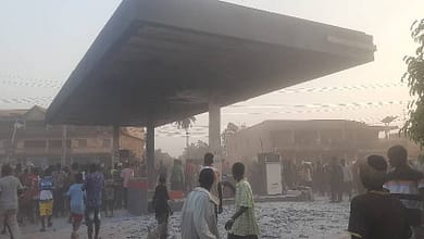Kindia : Un incendie ravage une station-service, la catastrophe évitée de justesse 1 feu dans une station d'essence a kindia Guinee