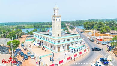 Boké : quand les religieux bénissent Doumbouya, la foi devient propagande d’État 7 Mosquee Guinee