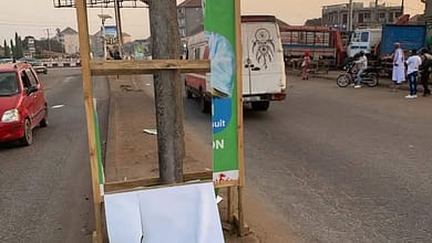 Propagande ou provocation ? Les affiches de Doumbouya enflamment Conakry 3 affiche doumbouya