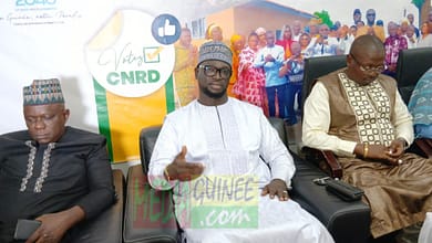 Les minuscules partis politiques, ces greffiers de la soupe nationale 12 Jeunes Politiciens guinéens