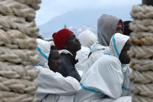 Des migrants secourus en mer, à leur arrivée le 1er février 2016 à Messine en Italie | AFP/Archives | GIOVANNI ISOLINO