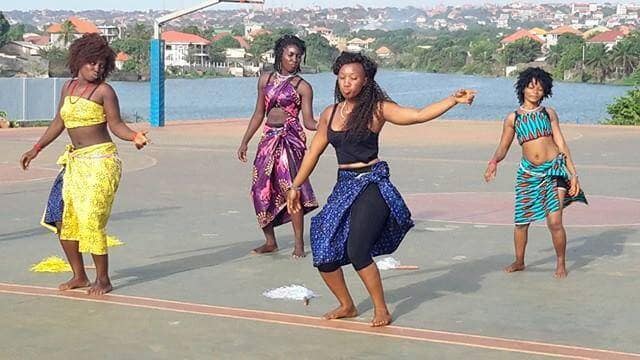 danse d'étudiante de sonfonia
