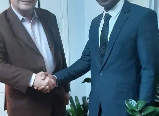 La Guinée représente la première nationalité parmi les mineurs non accompagnés en France. Bah Oury rencontre le directeur de France Terre d'asile.