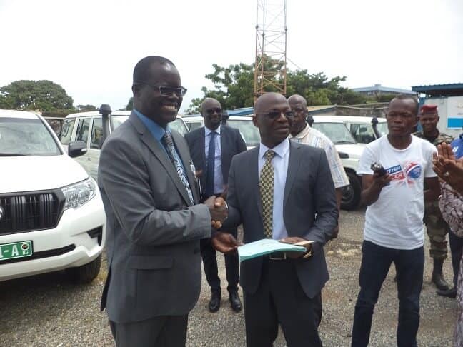 remise officielle de 10 véhicules offerts par l’UNICEF
