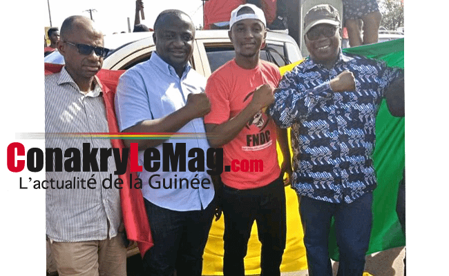 Me Mohamed Traoré Me Pépé avocat FNDC lors d'une marche