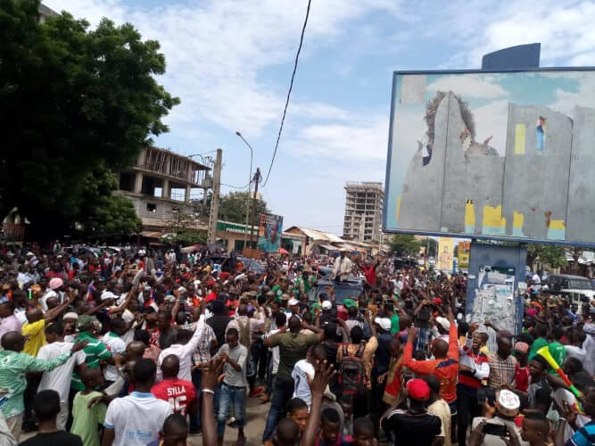 Cellou dalein Diallo à Kaloum boulevard Diallo Telly