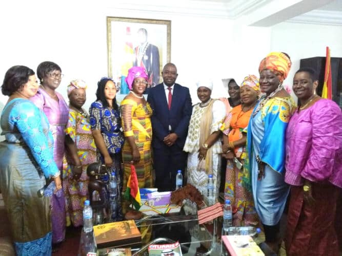 LA PRÉSIDENTE DE L’ASSOCIATION AFRICA FEMMES PERFORMANTES EN GUINÉE POUR PRÉPARER LA RENCONTRE DE MIAMI.
