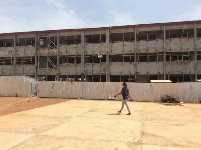 Construction, extension et modernisation des collèges du pays, les travaux du collège moderne Marien Gouabi exécutés à plus de 80%.