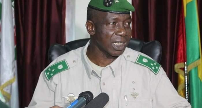 Guinée Le Général à la retraite Aboubacar Sidiki Camara alias Idi Amin, nommé ministre délégué à la défense nationale 3 Le Général à la retraite Aboubacar Sidiki Camara alias Idi Amine