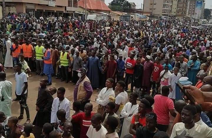 Guinée Bambeto : les émissaires de la junte demandent "pardon" pour les crimes commis sous le règne d’Alpha Condé. 1 FB IMG 1634371981573