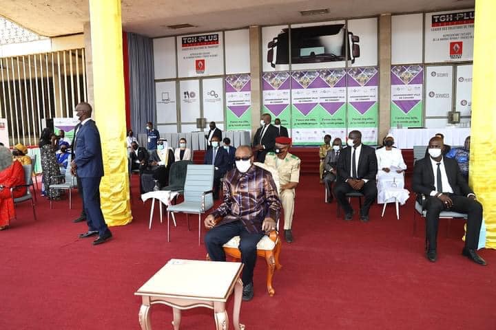 Alpha condé au Palais du peuple