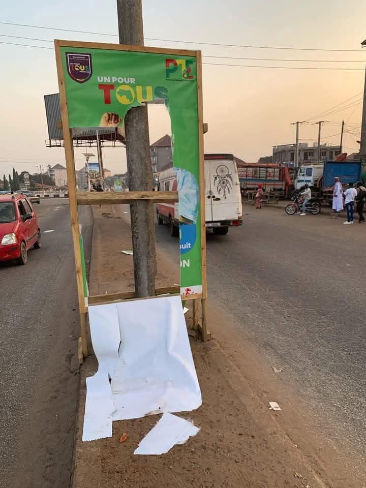 4 affiche doumbouya
