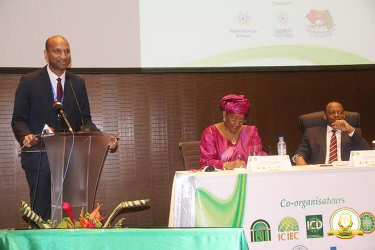 LE DIRECTEUR GÉNÉRAL DE L'AGENCE POUR LA PROMOTION DE L'INVESTISSEMENT PRIVÉ GABRIEL CURTIS