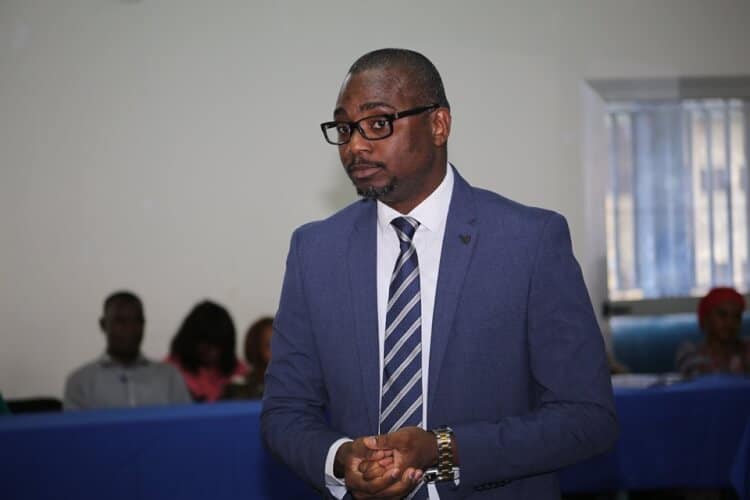 Le Directeur Général de L'AGUIPE