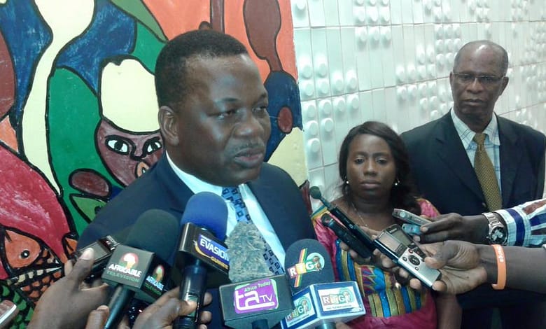 Le Ministre des Sports et du Loisir du Burkina Faso en visite de travail à Conakry 1 Dans le Cadre d'une coopération bilatérale entre Conakry et Ouagadougou, le Ministre des Sports du Burkina Faso, David Kabre, séjourne actuellement dans notre pays la Guinée