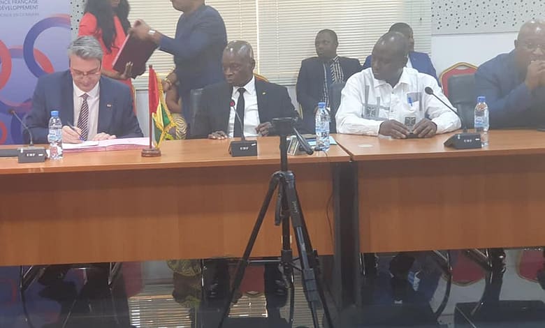 Evaluation de la performance du Ministère de l'Economie et des Finances. 1 Evaluation de la performance du Ministère de l'Economie et des Finances.