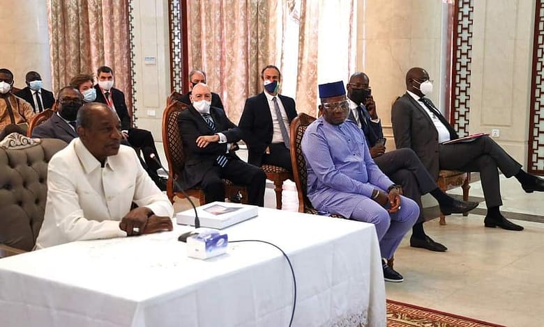 LE PREMIER MINISTRE REMET AU PRÉSIDENT DE LA RÉPUBLIQUE UN INSTRUMENT DE LUTTE CONTRE LA FRAUDE ET L’ÉVASION FISCALE 1 Dr Ibrahima Kassory Fofana à Sékhoutoureya